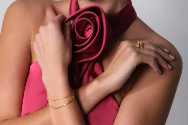 zblizenie na bransoletki ze splotem singapur i z kuleczkami