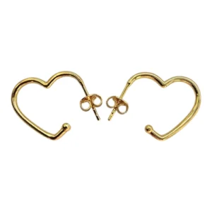 kolczyki duże ażurowe serca na sztyft na białym tle