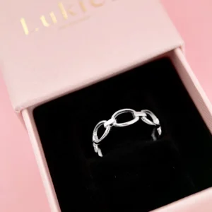 srebrny pierścionek ogniwa w pudełku najmodniejszy wzór, lukier jewellery