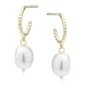 Pozłacane kolczyki koła z białą perłą ze srebra 925 – eleganckie kolczyki wiszące Lukier Jewellery